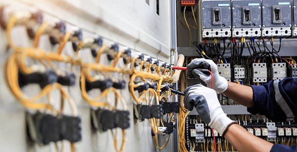 Professional Electrician technician working in Gardnertown, NY